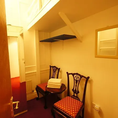 Green Park 3*