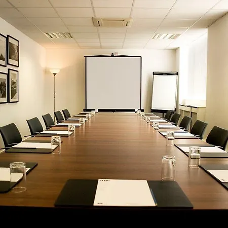 The Wesley Euston 4* London