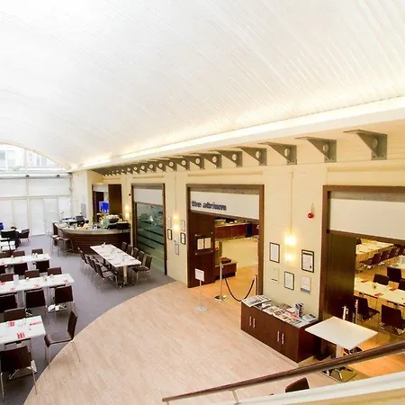 Hotel The Wesley Euston 4*