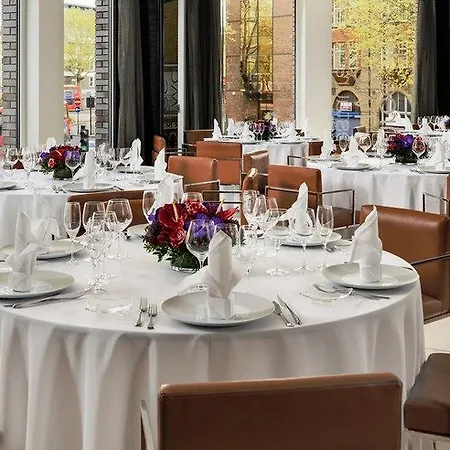 H10 Waterloo Hotel 4*