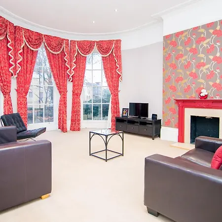 Bridge House Canary Wharf Apartment