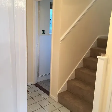 Deptfort House - 7 Minutes To Bridge Station Holiday home *