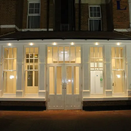 Clapham South Belvedere 2* London
