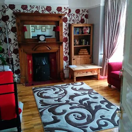 Homestay Beautiful In Victorian Family Ilford