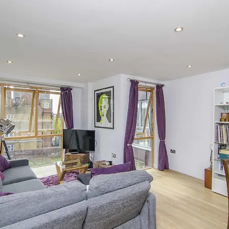 Apartment Verdigris In Shoreditch