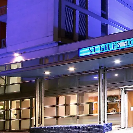 St Giles Heathrow - A St Giles 3* Feltham