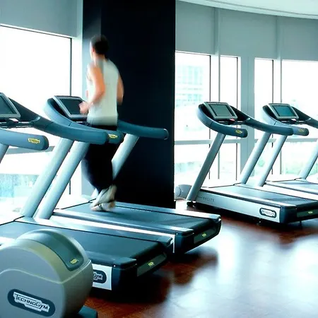 Radisson Blu Hotel, Canary Wharf East 4*