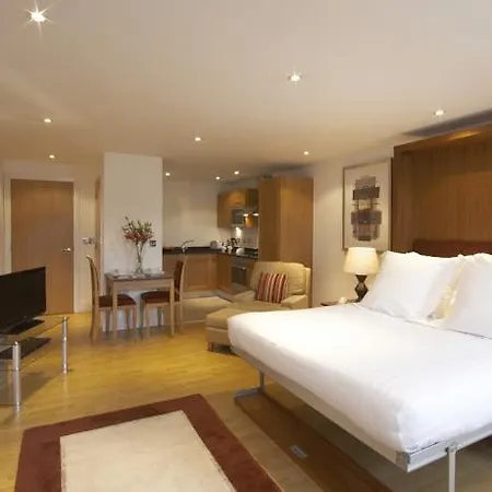 Marlin Bridge - Empire Square Aparthotel