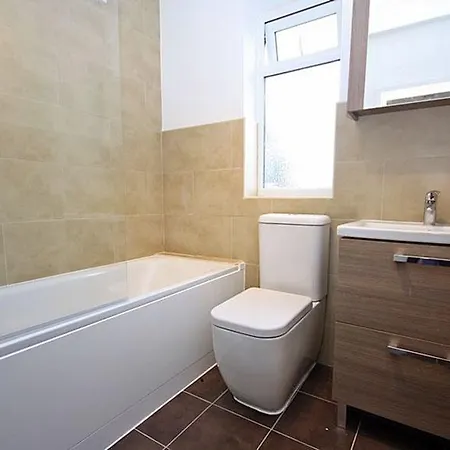 Apartment The Kingshill At Northolt *