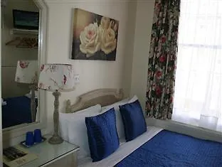 Blades Hotel 3*