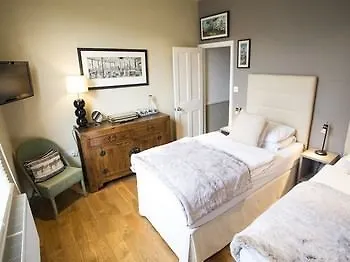 Parklands 3* London