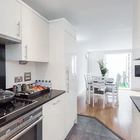 Creed 3 Bed Bridge House Holiday home