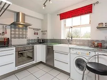 Boutique Serviced 4*