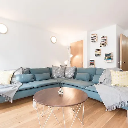 Creed 3 Bed Bridge House Holiday home *