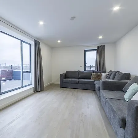 Гостевой дом Canning Town Stratford Apartments