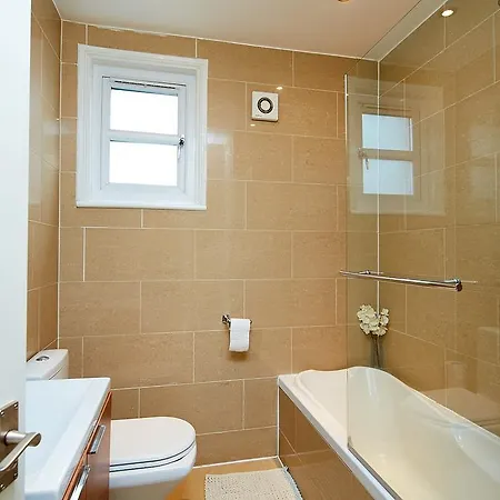 Apartment Fulham Road Apartment *