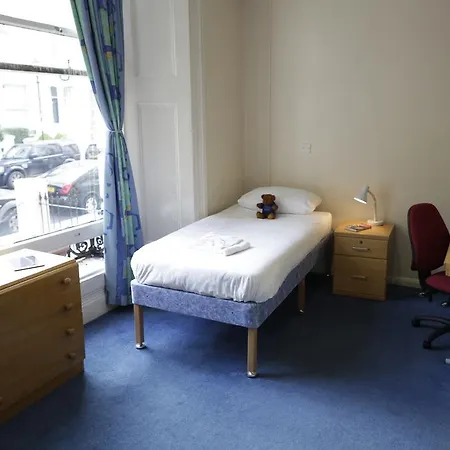 Pembridge Hall Apartment