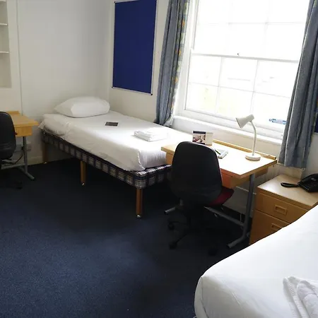 Pembridge Hall Apartment