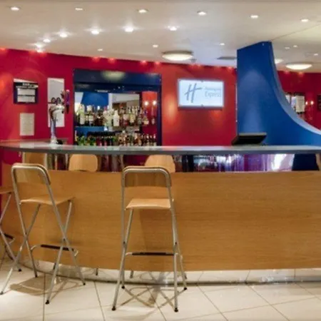 Holiday Express Southwark By Ihg