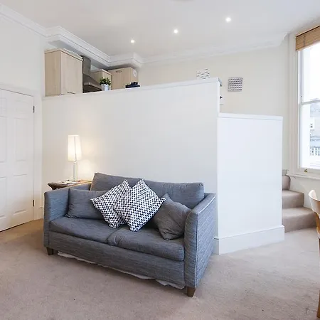 The Stratford Road Pied-a-terre *