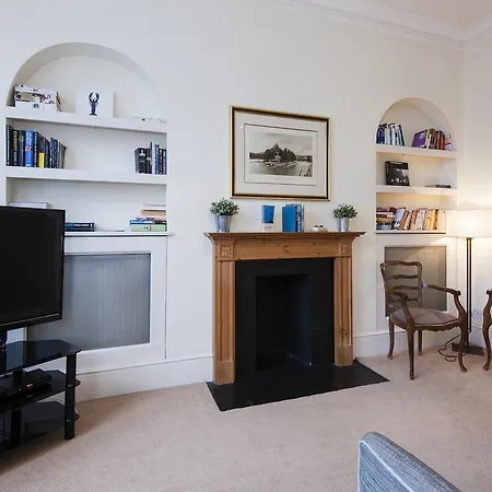 The Stratford Road Pied-a-terre *