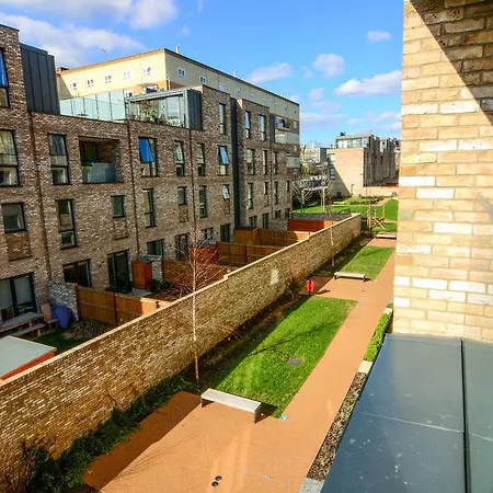 Wharf - Cambridge Av * Londres