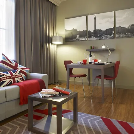 Citadines Trafalgar Square 4* לונדון