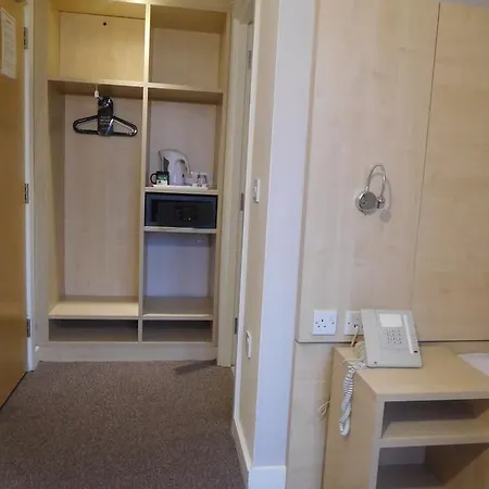 Otel Ruskin 3*