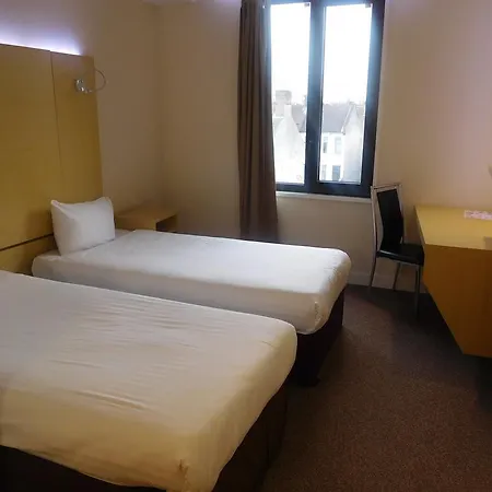 Otel Ruskin 3*