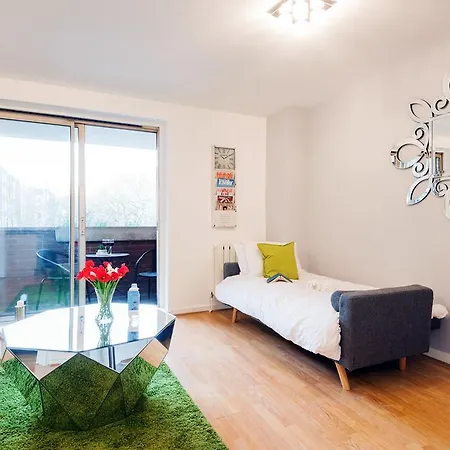 The Cromwell Road Sherborne Court Apartment *