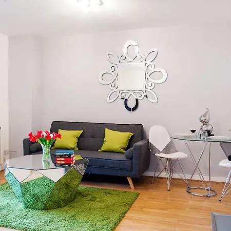 The Cromwell Road Sherborne Court Apartment *