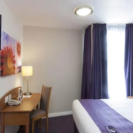 Premier London South - A212 Croydon