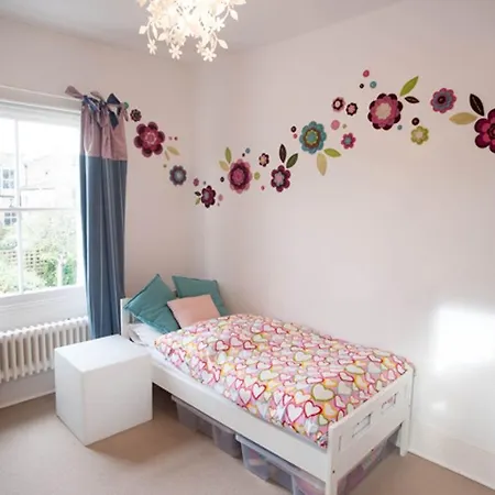 Veeve  Herrick Road House London