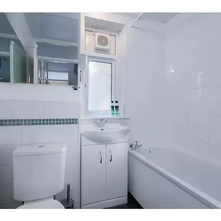 Cozy Room Very Close To Canary Wharf ! *
