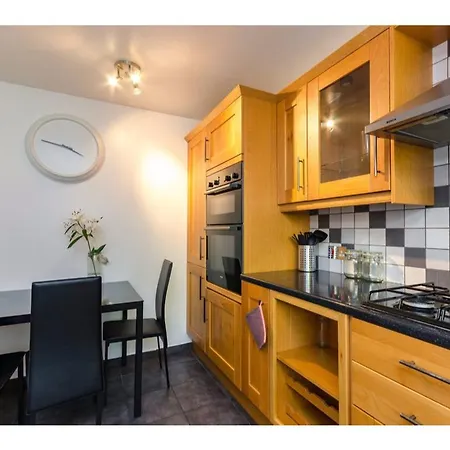 Cozy Room Very Close To Canary Wharf ! Guest house *