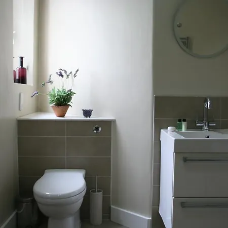 Light And Airy Tooting Bec Holiday home