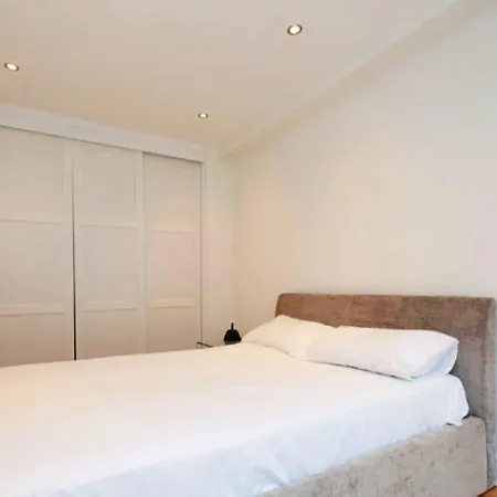 Veeve  Chelsea Cloisters Hotel Bexleyheath