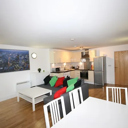 Hare Marsh Apartment *