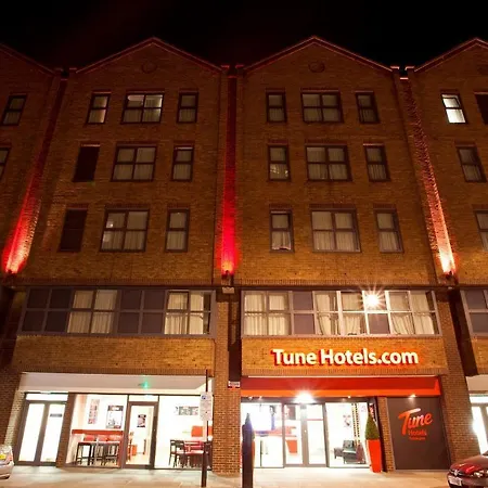 Point A Paddington Hotel 3*