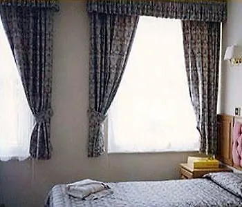 Regency Westend 3*