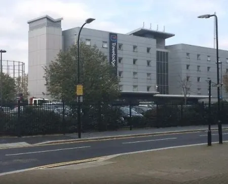 Hotel Travelodge Docklands 3*