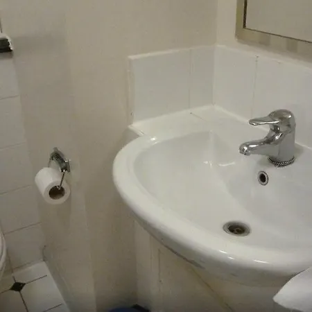 Travelodge Kings Cross Royal Scott 3*