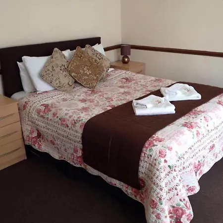 Larsvale Guest house London