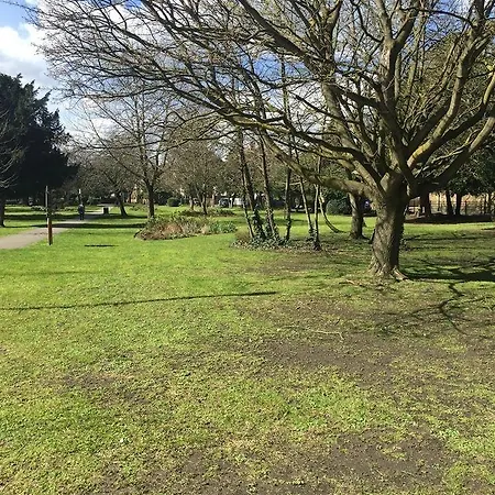 Acton Hill Guest house 2*