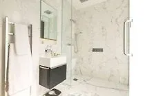 The Elizabeth 3*