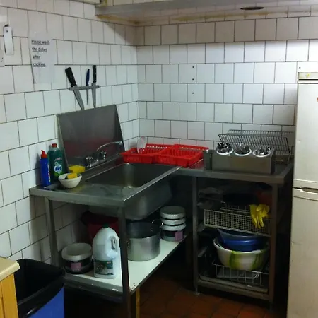 Royal Bayswater Hostel *