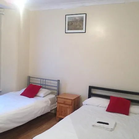 Manor Park House Guest house 2*