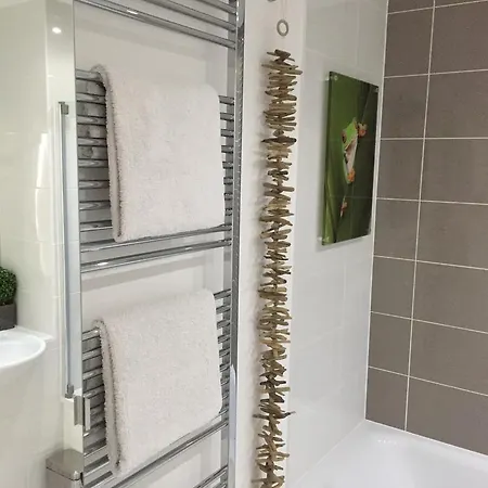 Apartment Arments Court *