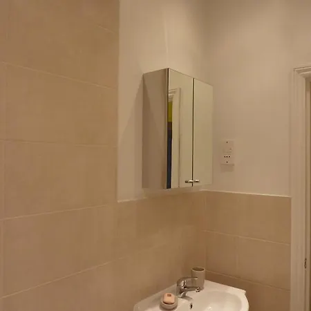 Premier Contractors North Apartment