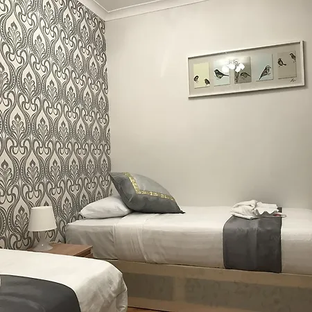 Whiteleaf Hotel